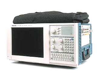 TLA704 - Tektronix Logic Analyzer - Click Image to Close