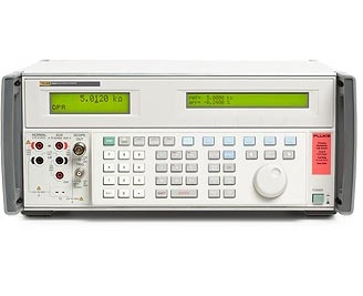 5502A - Fluke Calibrator