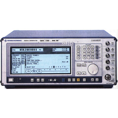 SMIQ03B - Rohde & Schwarz Signal Generator