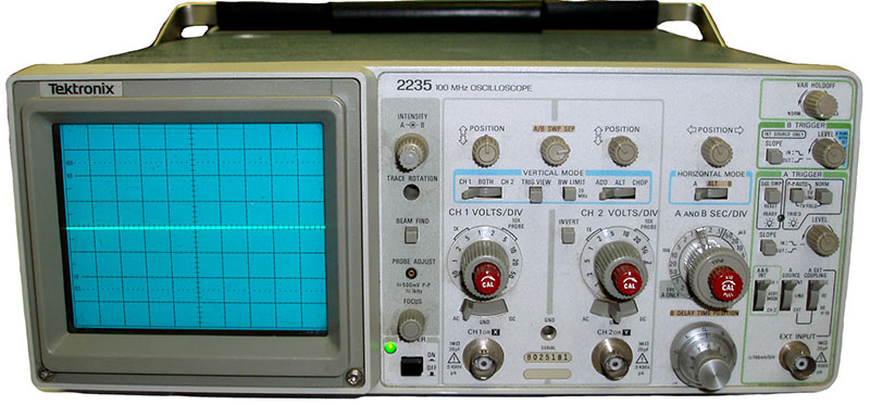 2235 - Tektronix Oscilloscope
